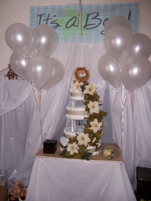 Hall Decorating Ideas on Lion And Flowers Diaper Cake With The Baby Shower Decorations