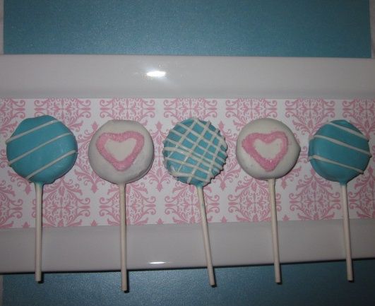chocolate covered oreo lollipops