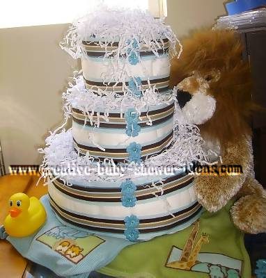 lion nappy cake with stripes and buttons