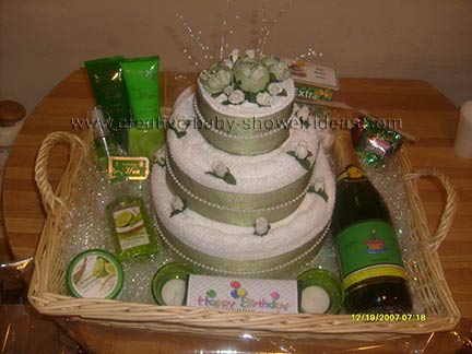 green and white towel cake