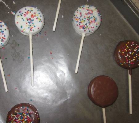 oreo cookie pops